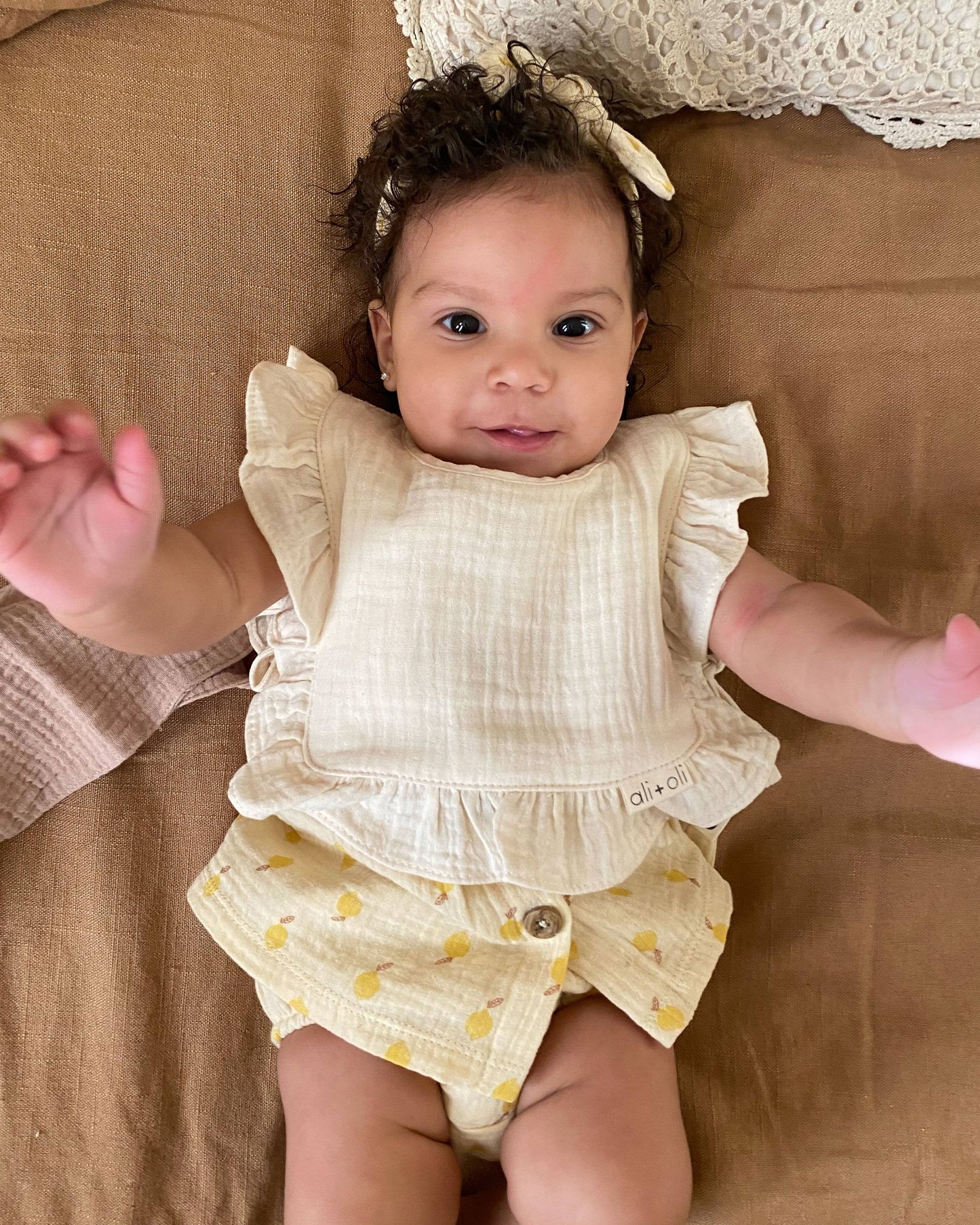 Muslin Cotton Ruffle Baby Bib by Olive Sprout Kids