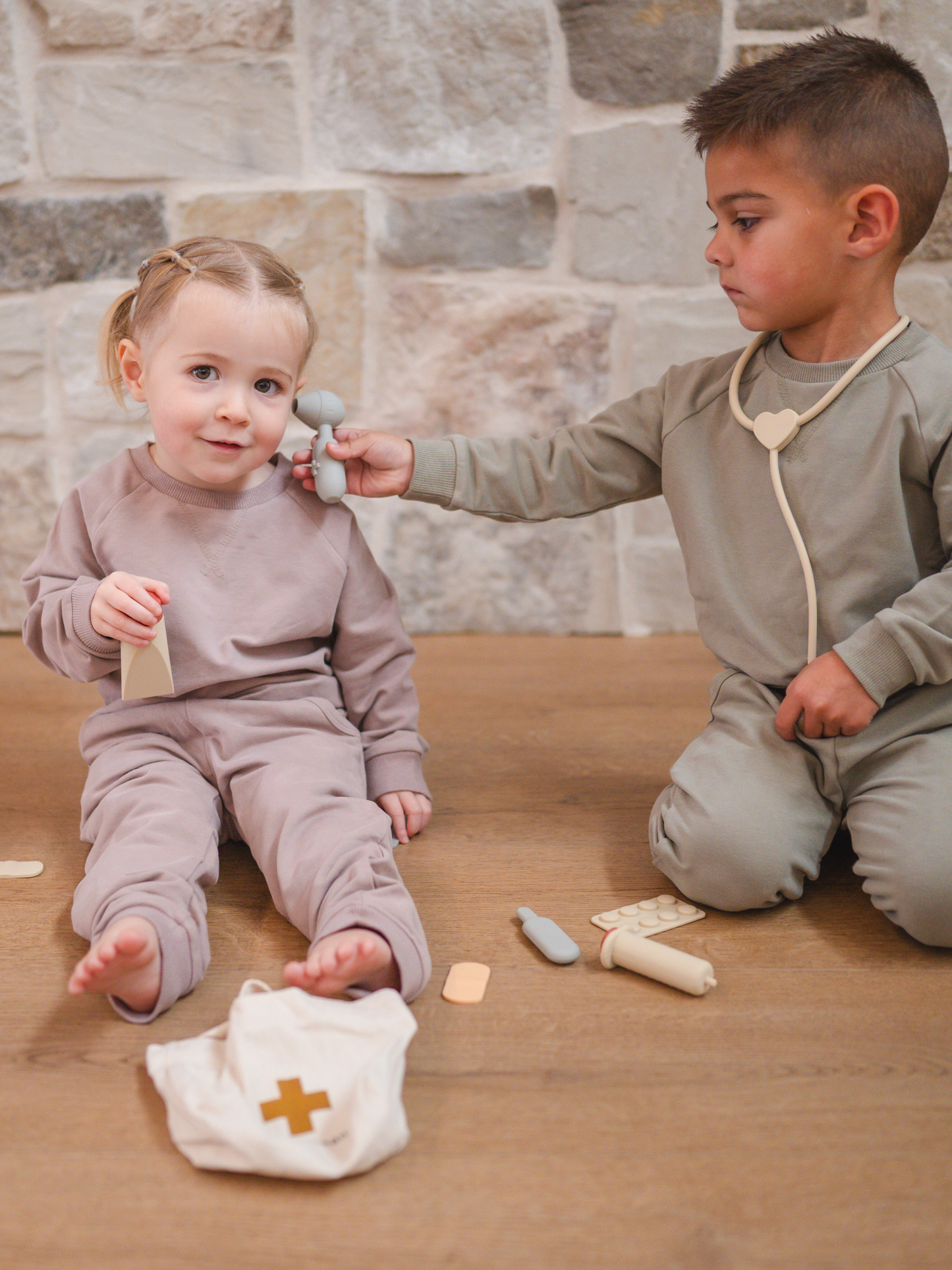 Silicone doctor play set toy – BPA-free and non-toxic medical tools for kids.