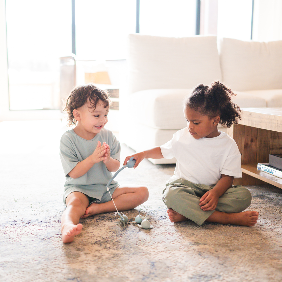 Silicone fishing play set toy – bath and beach silicone fishing kit for kids.