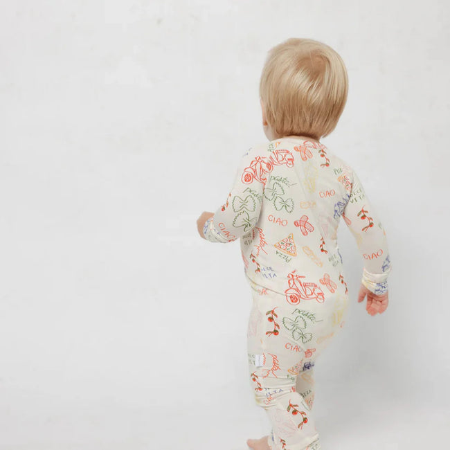 Close up of the double zipper detail on the Amore Bamboo Zip Pajamas.
