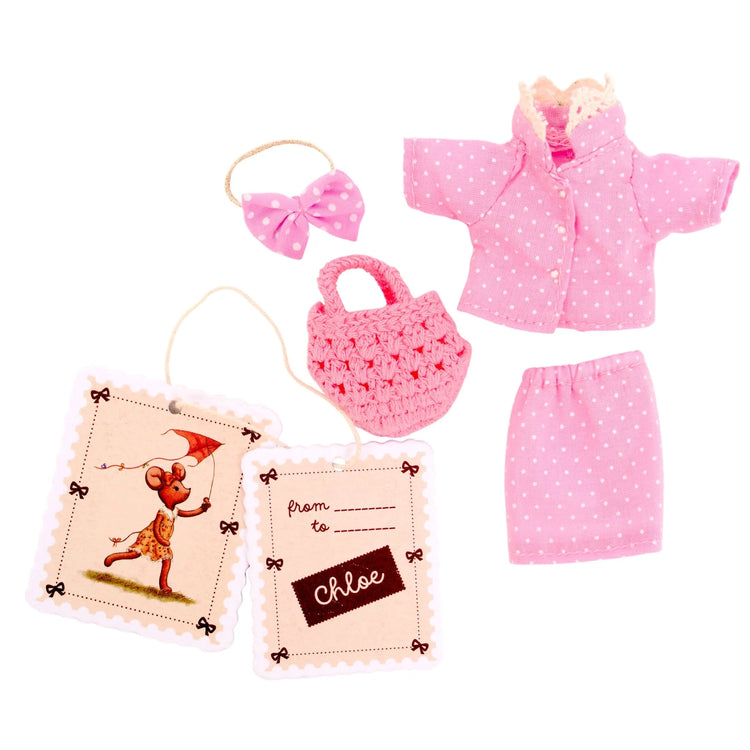 
                    
                      Heirloom gift set: Levlovs Mouse Chloe in Stamp Holder Box with Bedding and accessories.
                    
                  