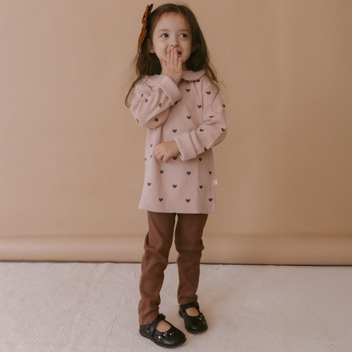 Organic Ruffle Collar Top & Leggings Set  heart-print tunic outfit set with brown leggings and bow | Make Make Organics